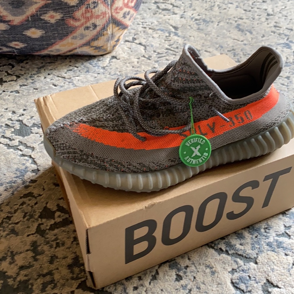 Yeezy 350 V2 Beluga - Picture 2 of 5